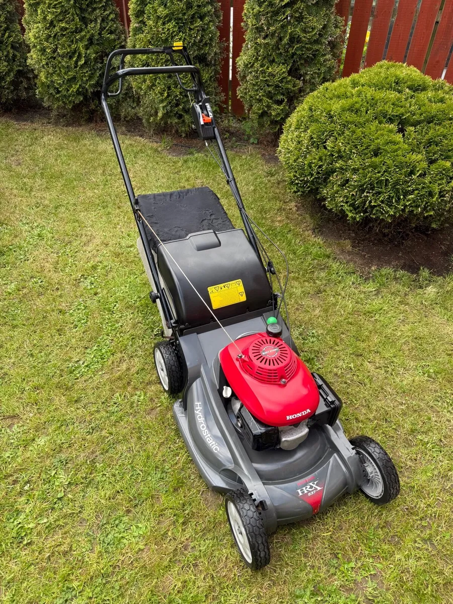 Honda HRX 537 lawnmower - Image 2