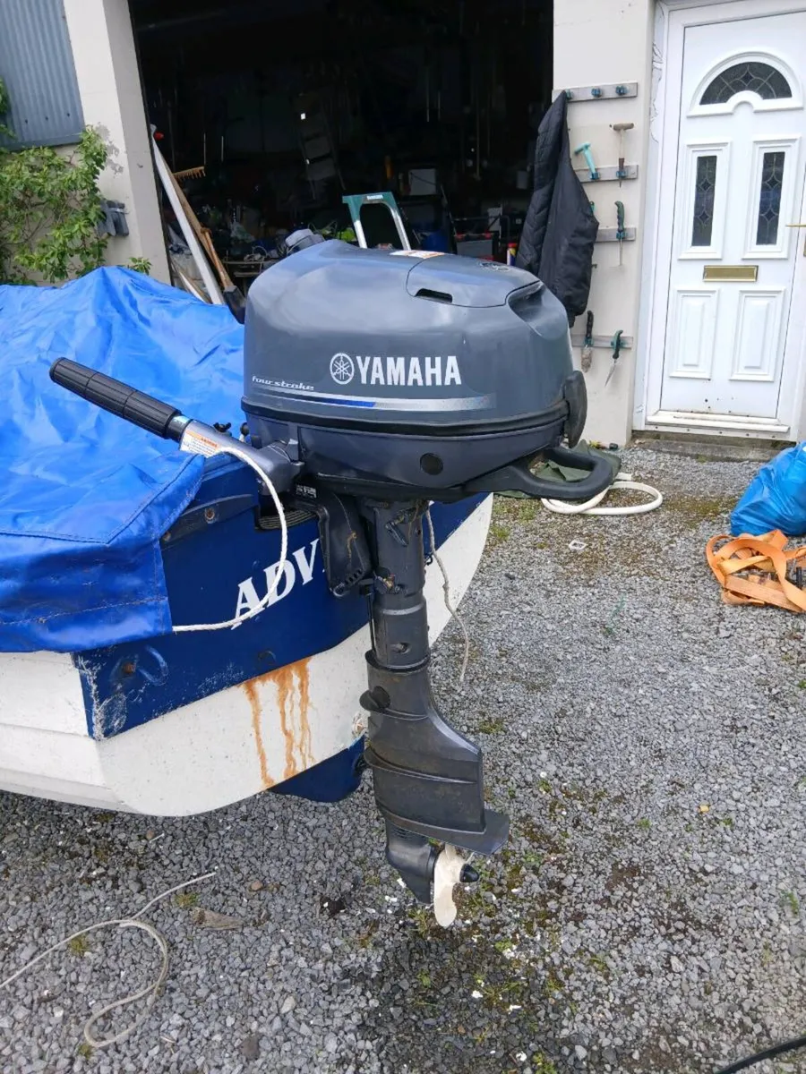 15ft fibreglass rowing boat. - Image 4