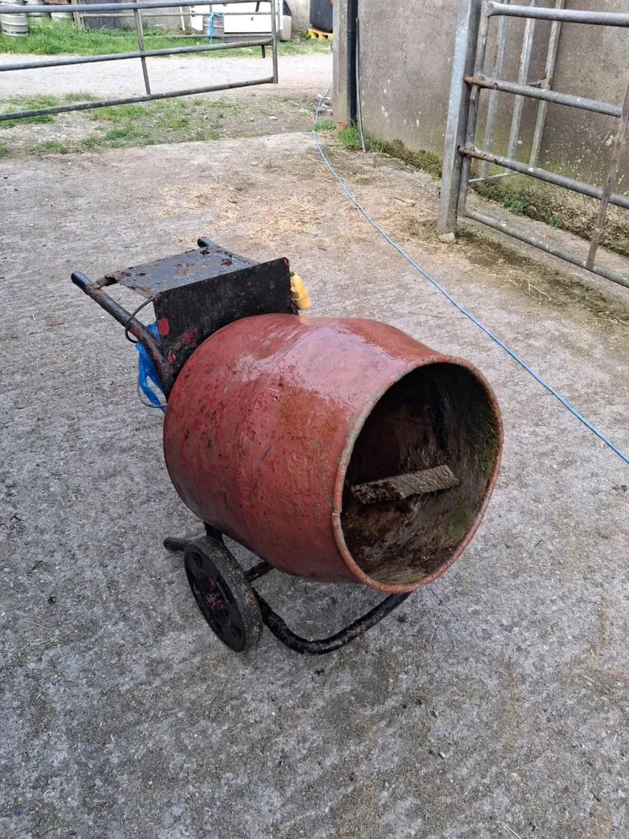 Electric Mixer - Image 1