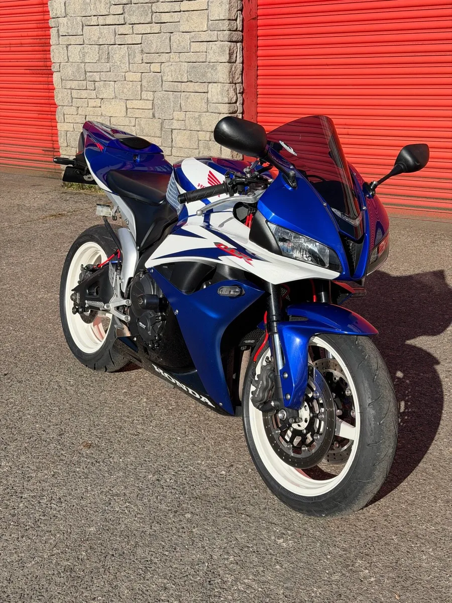 Cbr600rr - Image 1