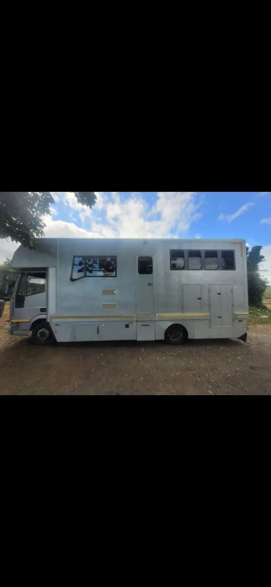 Horse lorry - Image 1