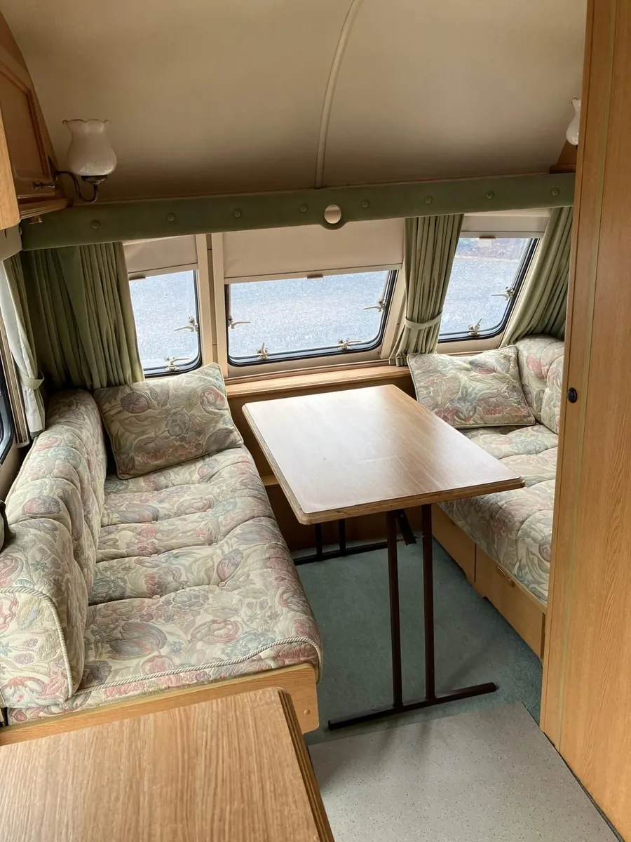 Caravan - Image 3