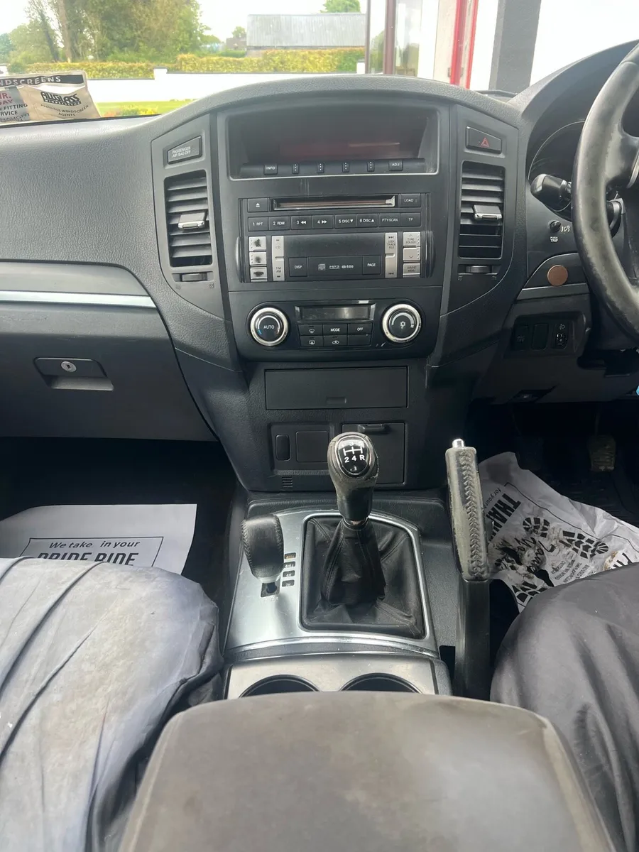 2008 Mitsubishi pajero - Image 4