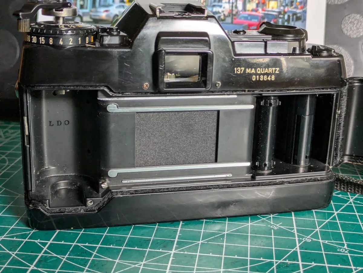 Contax 137 MA with Carl Zeiss Planar 50 mm 1.7 💥 - Image 4