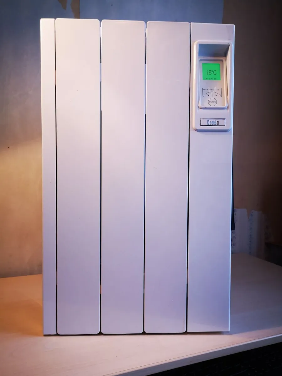 Creda 330W Oil Filled Aluminium Radiators car033 - Image 1