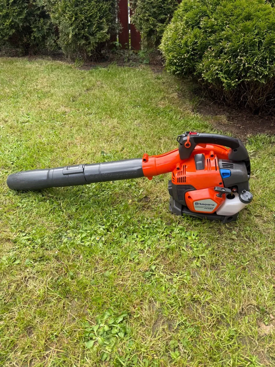 Husqvarna 525BX professional blower - Image 1