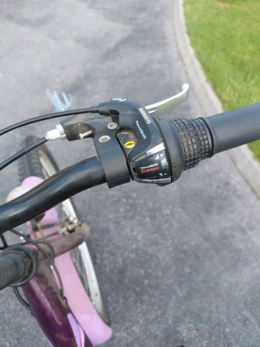 Girls bicycle - Image 2