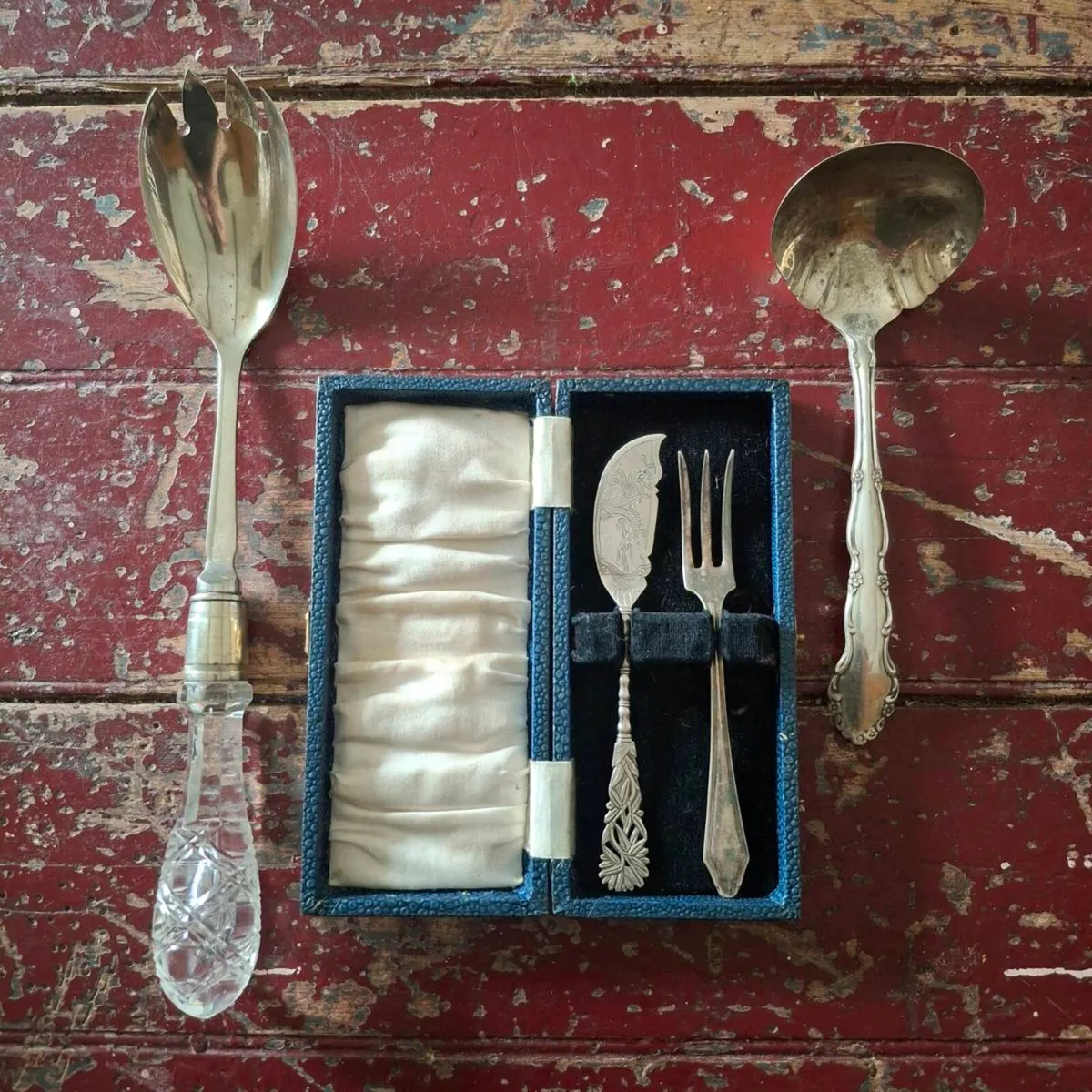 21 Piece Vintage & Antique Cutlery - Image 2