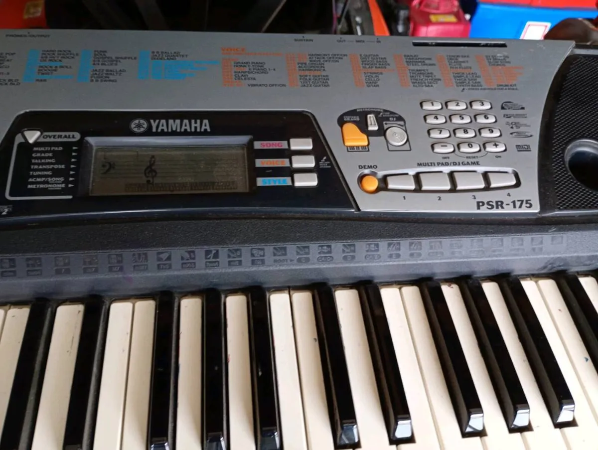 Yahama PSR 175. Battery Operated Keyboard - Image 3