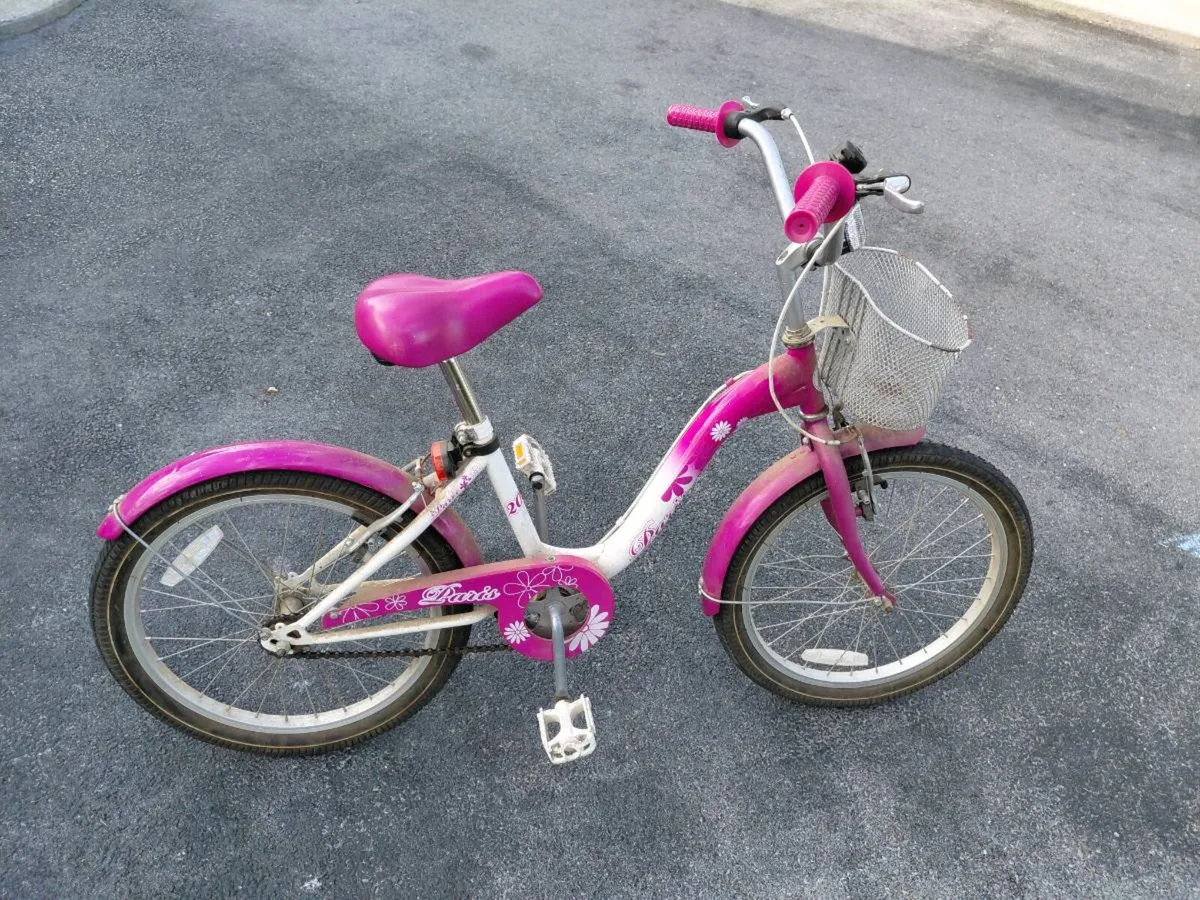 Girls bicycle - Image 1