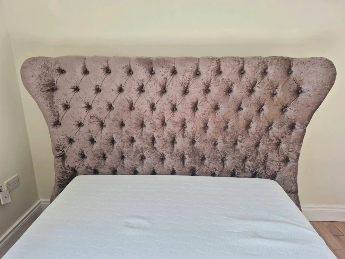 King size bed - Image 2