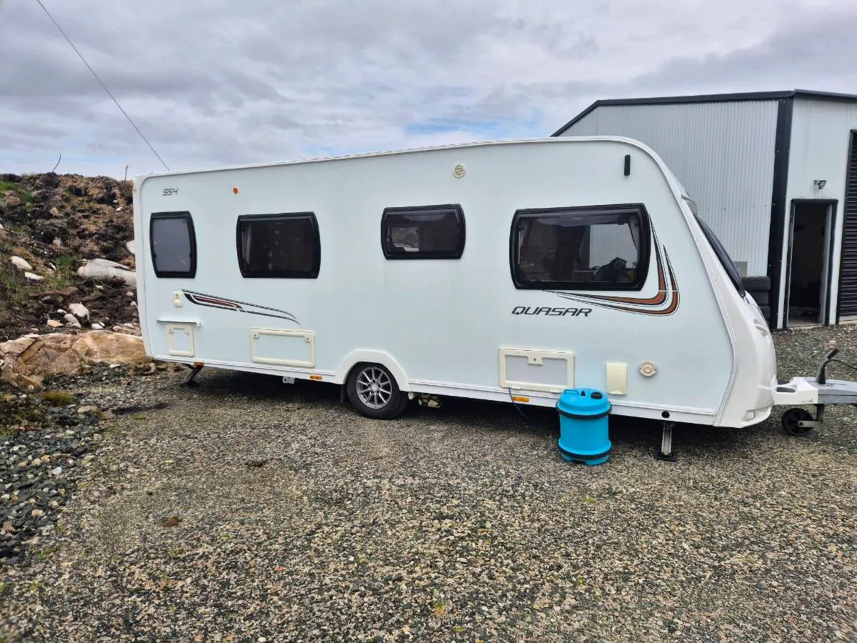 2013 Lunar Quasar 4 berth caravan - Image 3