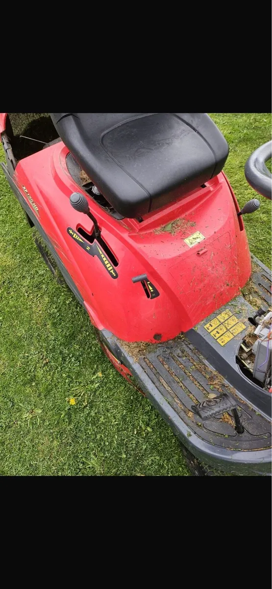 Tractor lawnmower - Image 2
