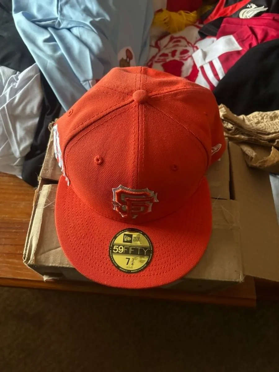 baseball caps - Image 1
