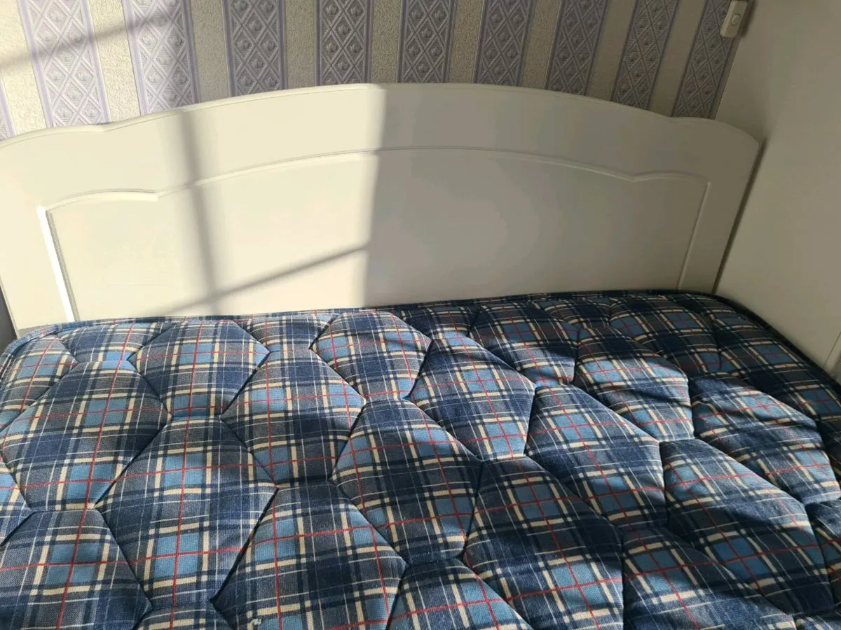 Double Bed - Image 2