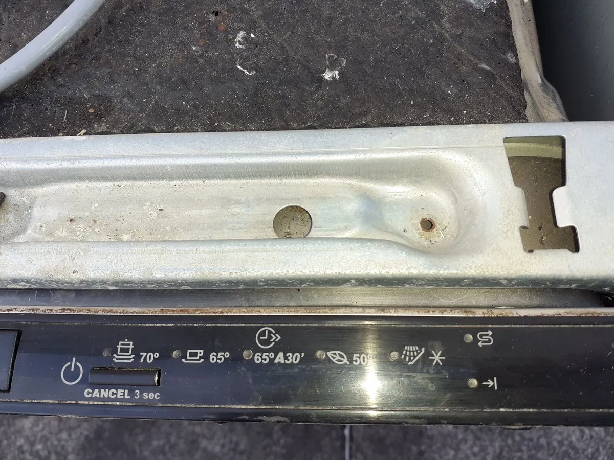 Castlemaine - Dishwasher for parts €20 - Image 4