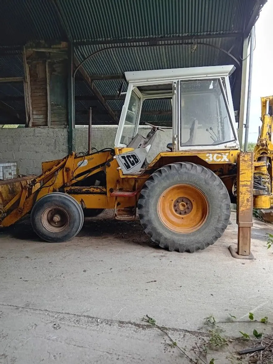 JCB ,  3cx excavator - Image 2