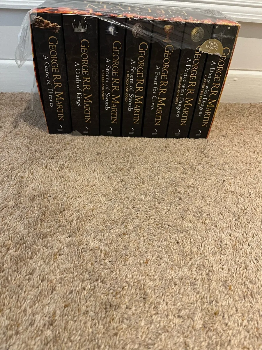 Complete set GOT BOOKS - Image 1