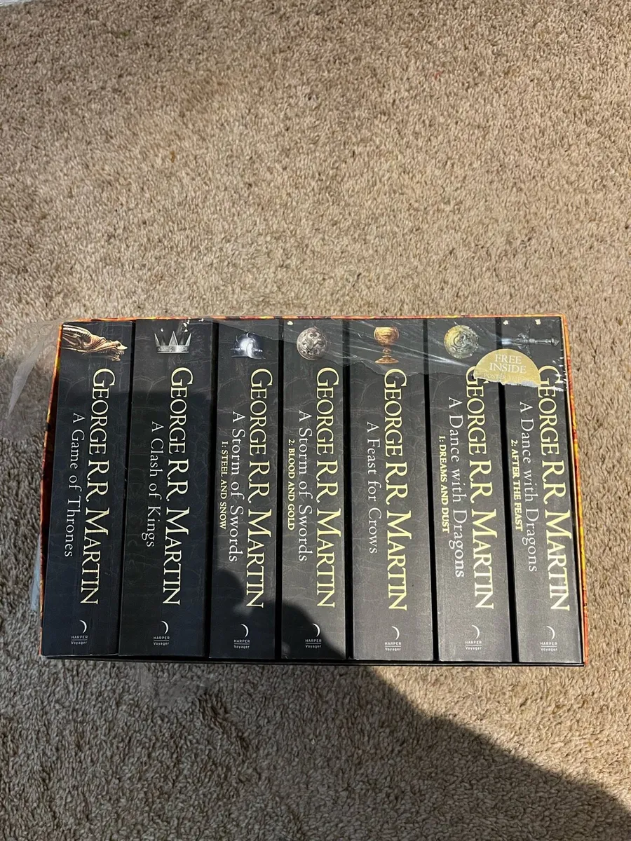 Complete set GOT BOOKS - Image 2