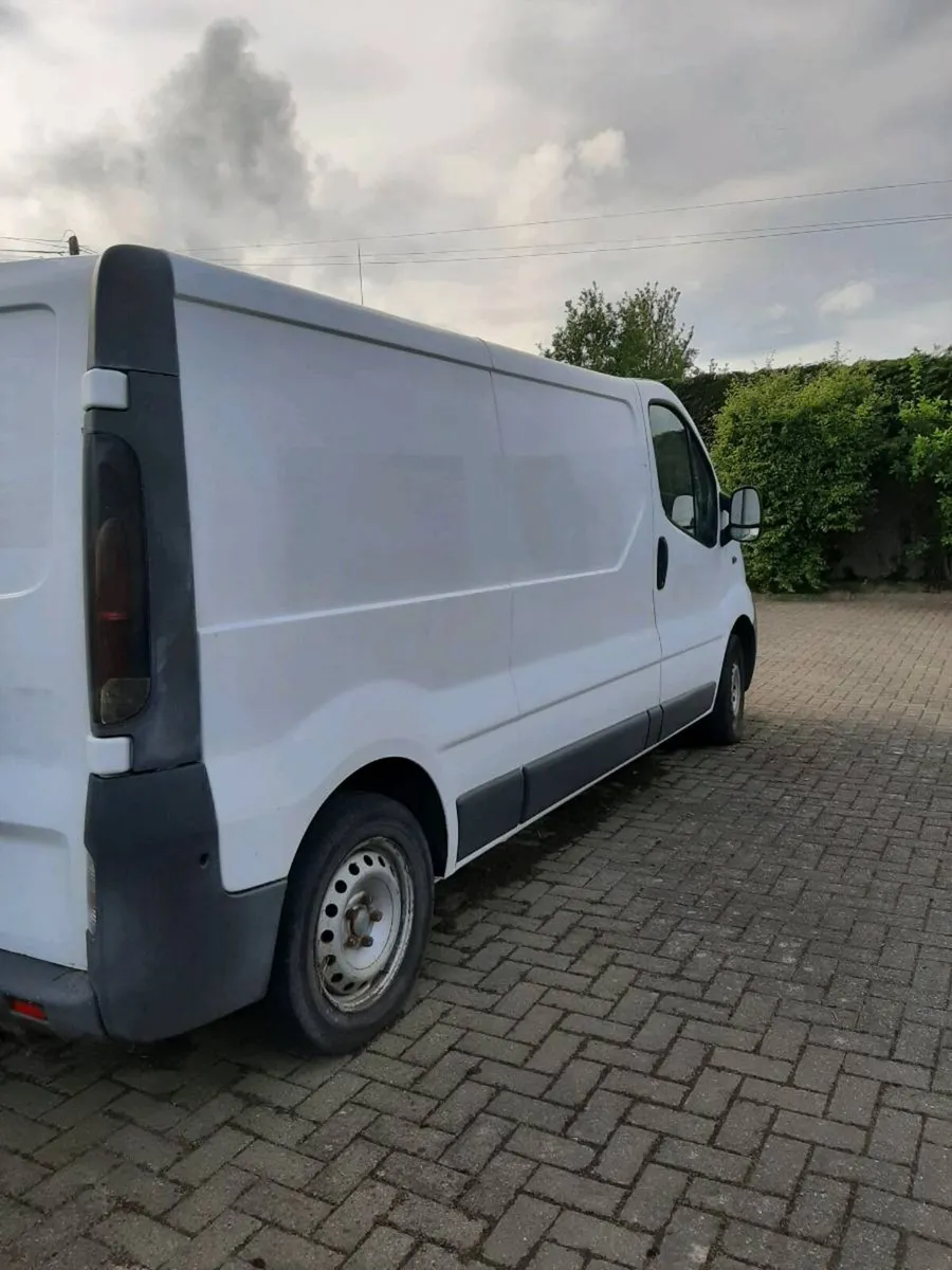Van - Image 3