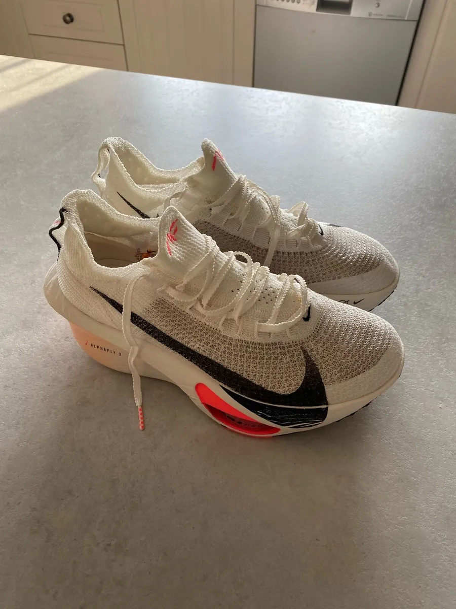 Nike Alphafly 3 Race Day Runners 7.5UK - Image 1