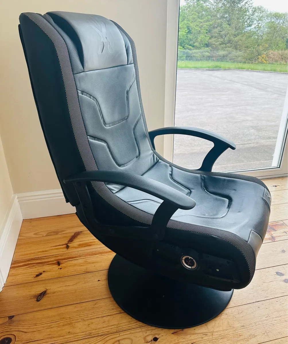 Gaming Chair - Image 2
