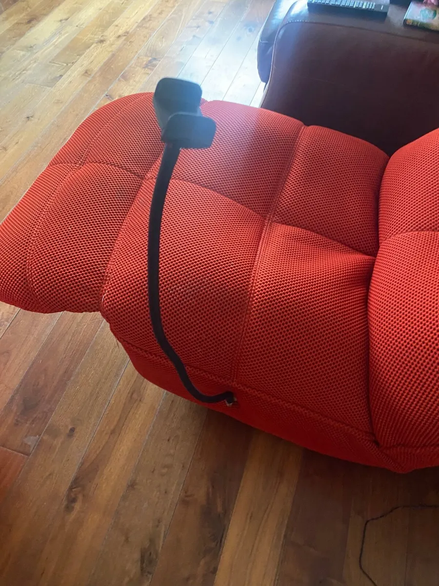 Recliner Gaming Chair - Image 2