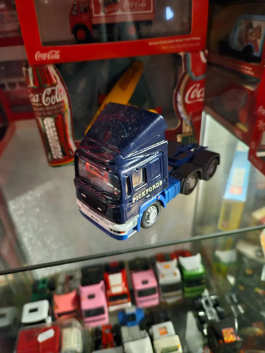 Corgi ERF Tractor Unit Code3 - Image 3