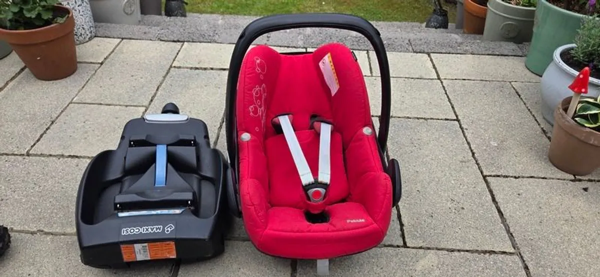 Car seat and base - Image 3