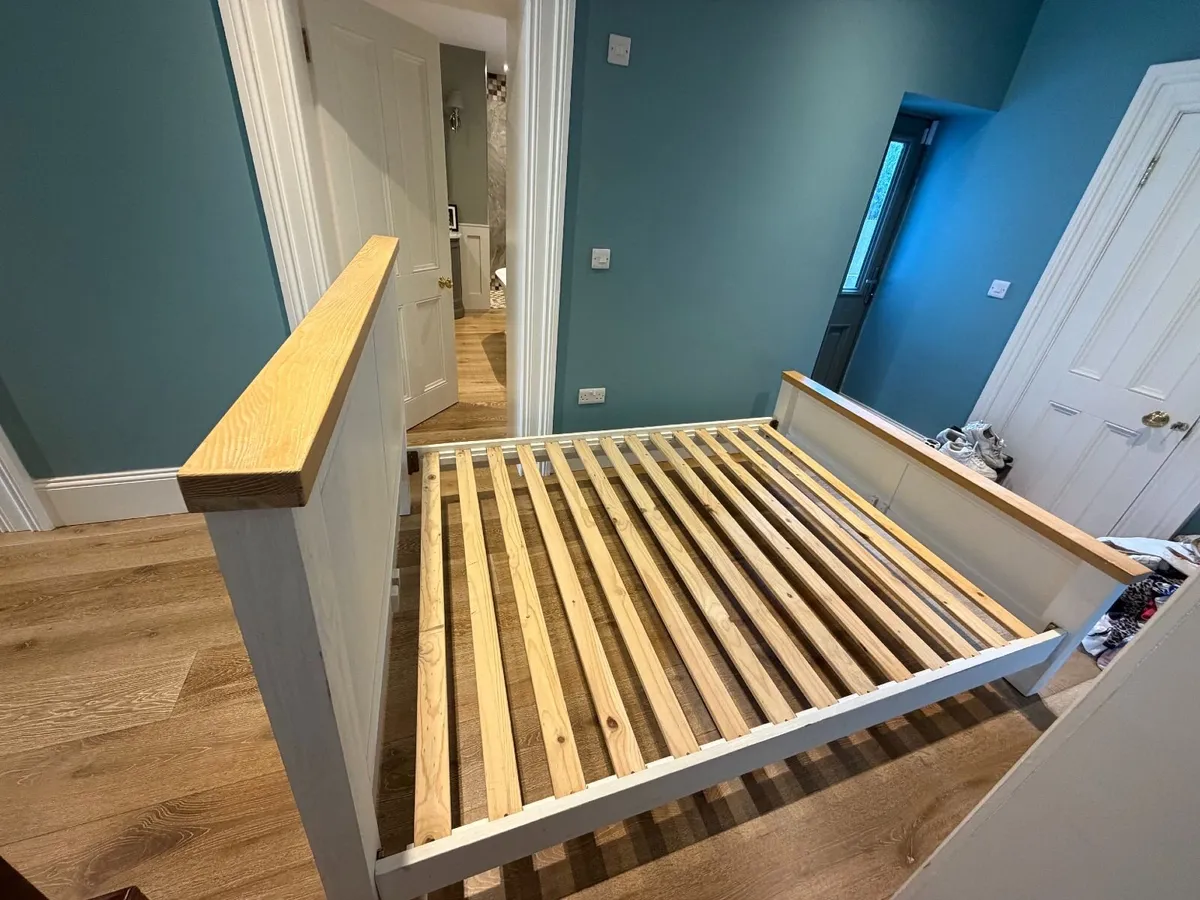 Wooden bed (King Size) - Image 4
