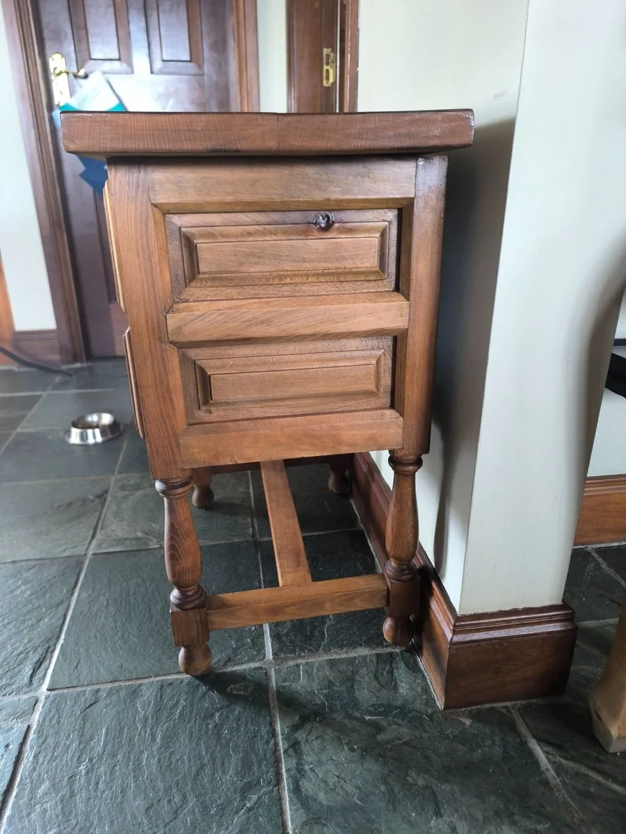 Solid Oak Vintage Side Table/Bedside Locked - Image 2