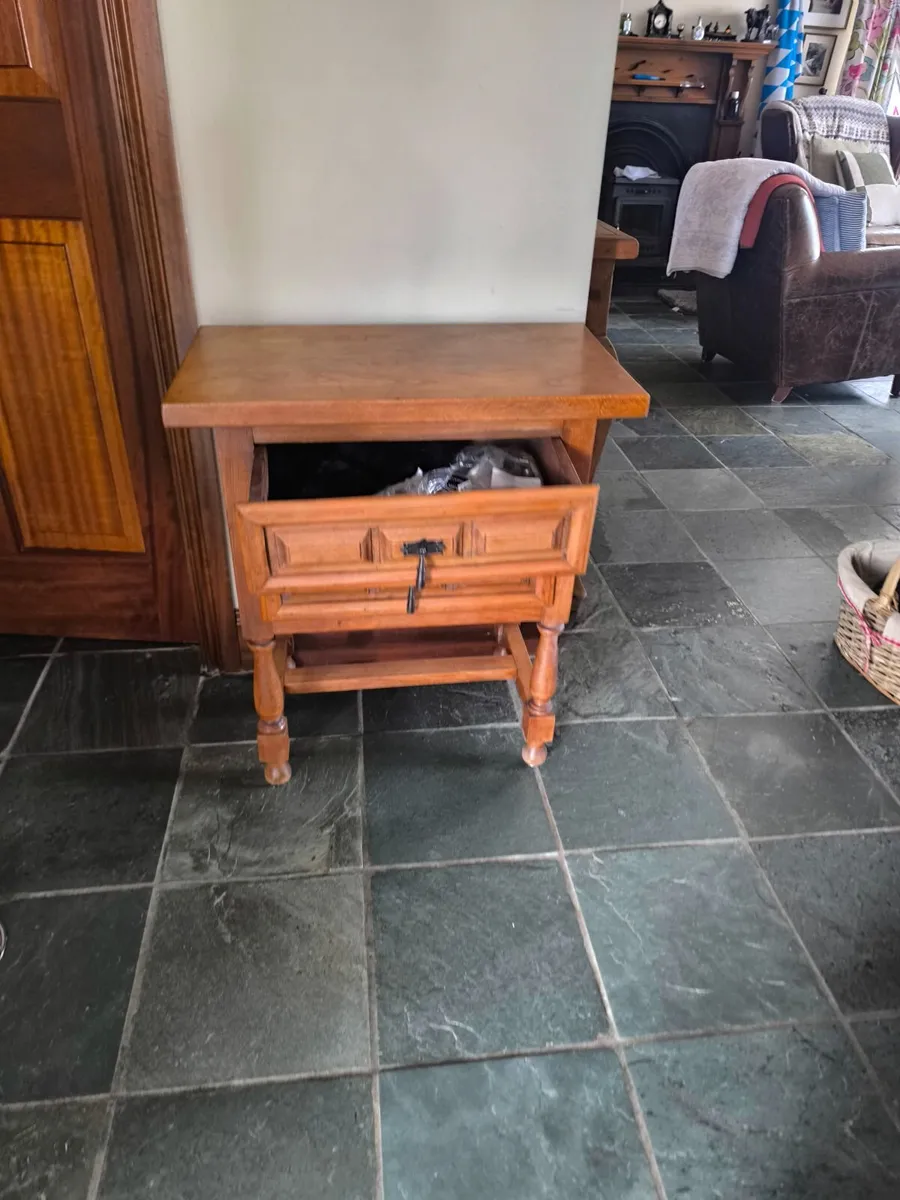Solid Oak Vintage Side Table/Bedside Locked - Image 3