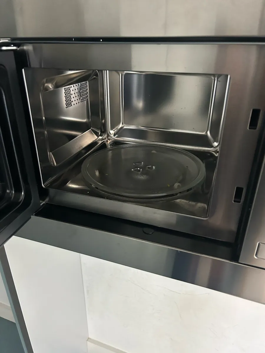 Microwave - Image 2