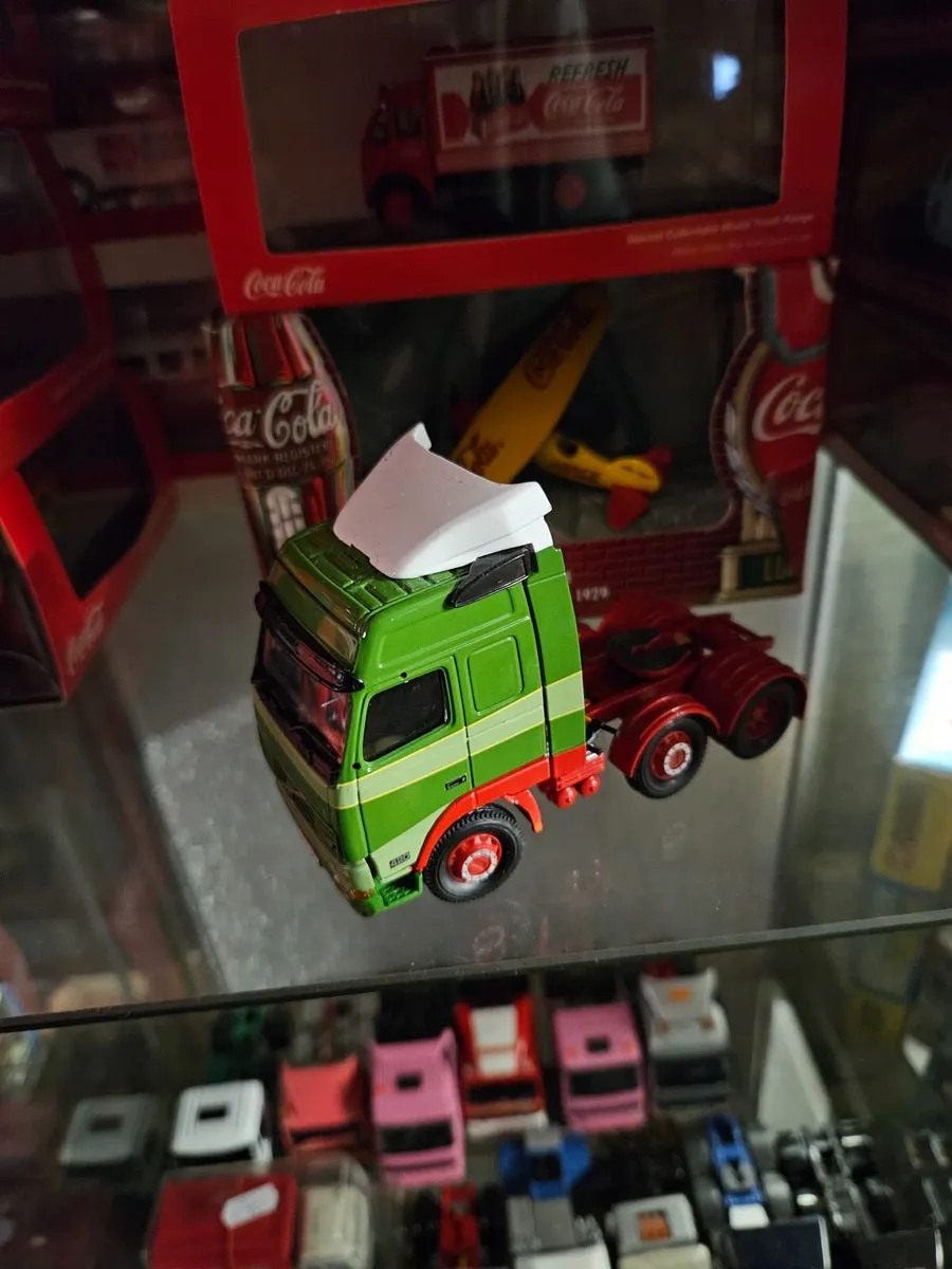 Corgi Volvo Tractor Unit - Image 2