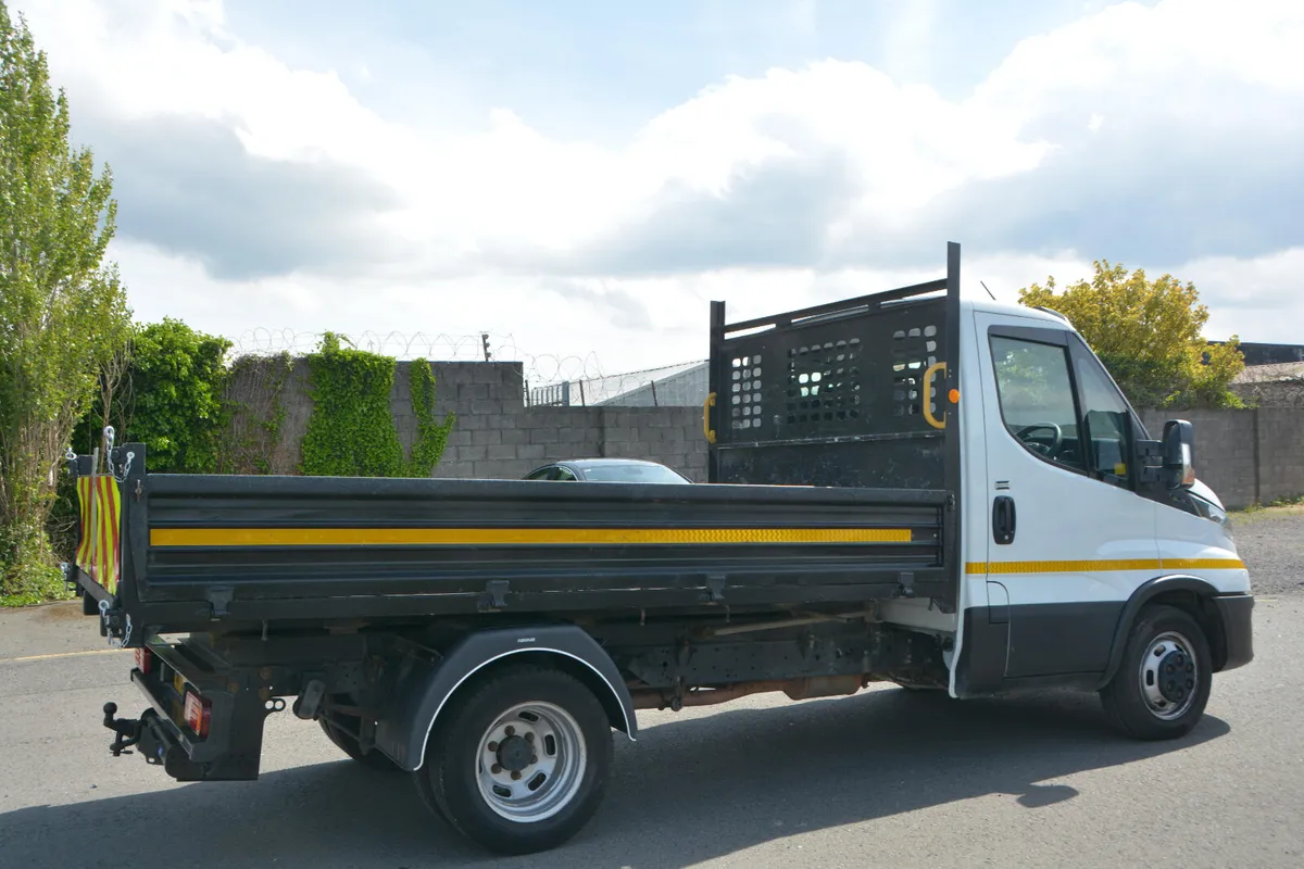 Iveco Daily Twin Wheel Tipper - Image 3