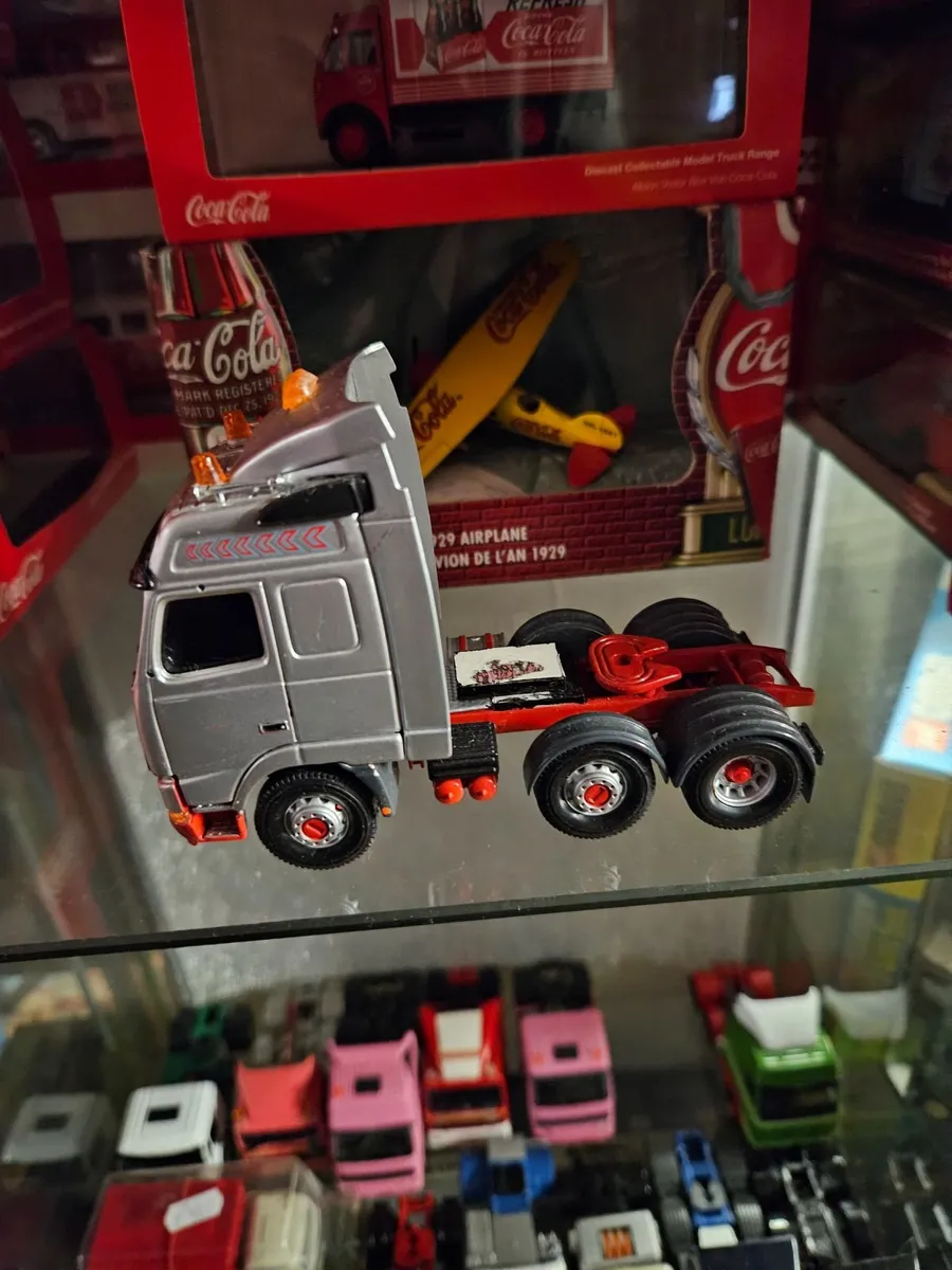 Corgi Volvo Tractor Unit - Image 1