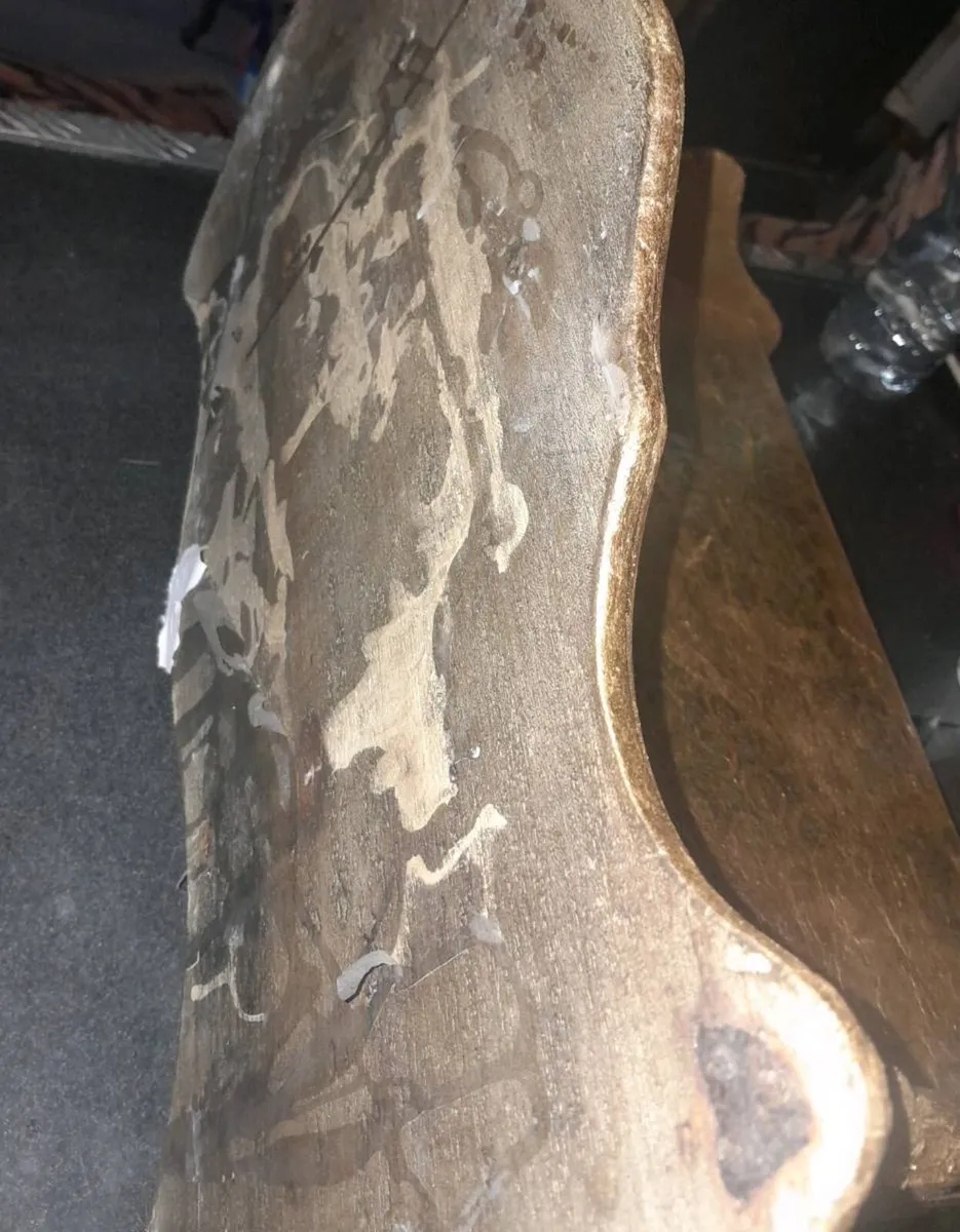 Old wooden shelf - Image 2