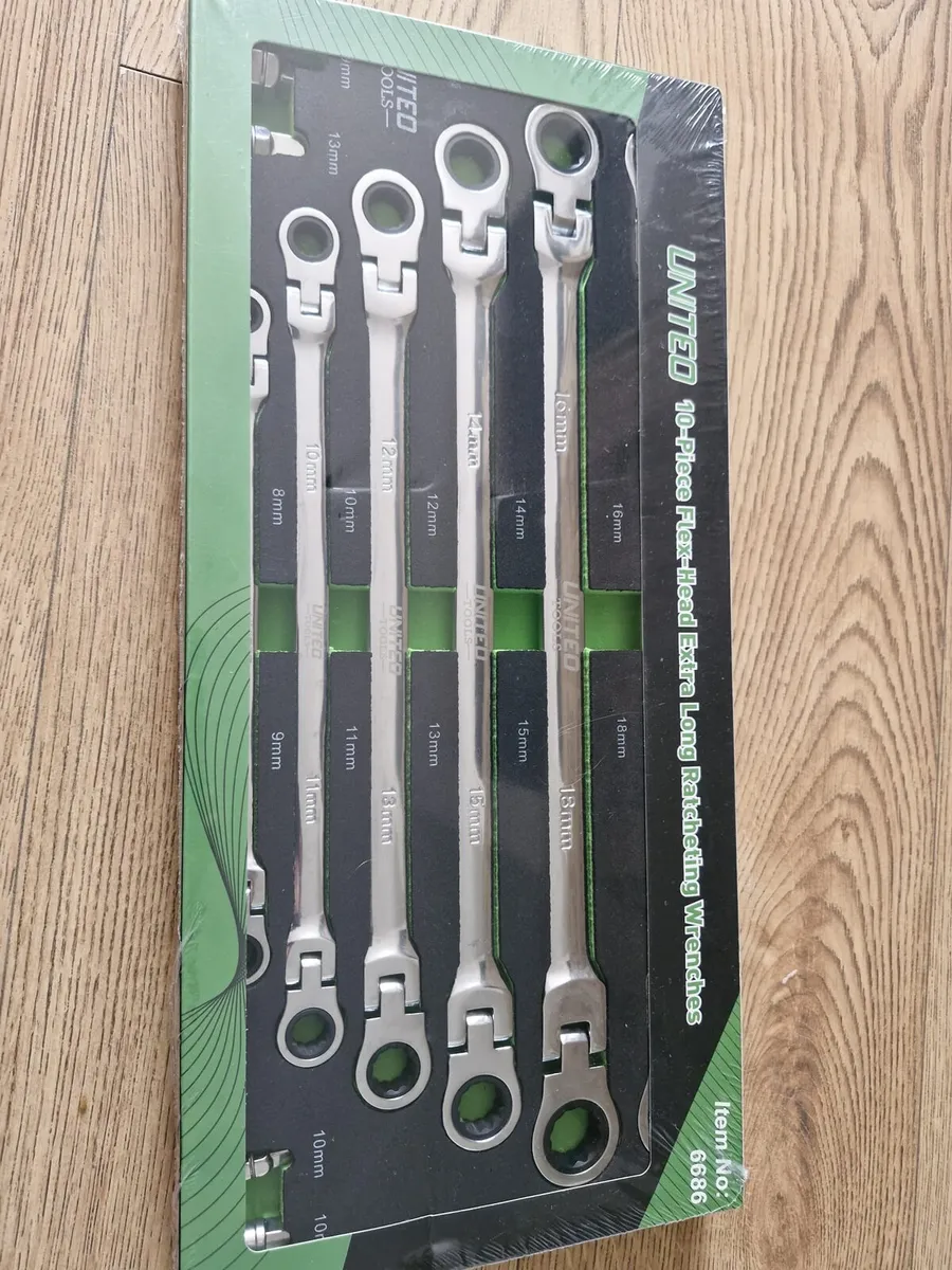 Extra long flexible head ratchet spanner sets - Image 1