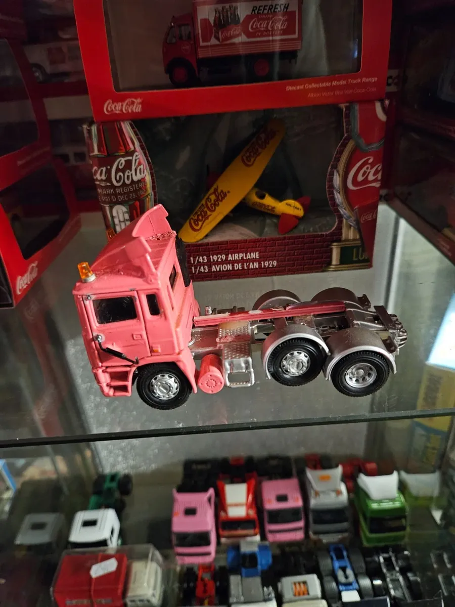 Corgi ERF Tractor Unit Code3 - Image 2