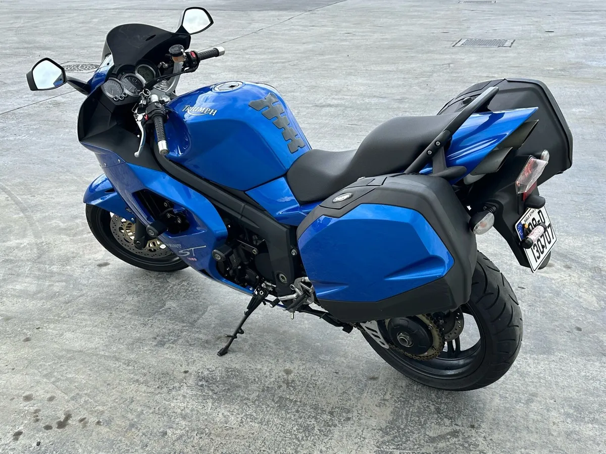 Triumph Sprint ST 1050 - Image 3
