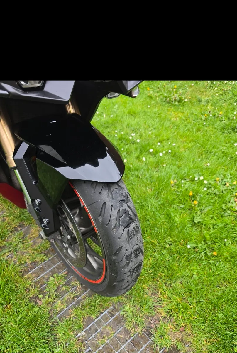 Suzuki GSX S GT 1000 - Image 2