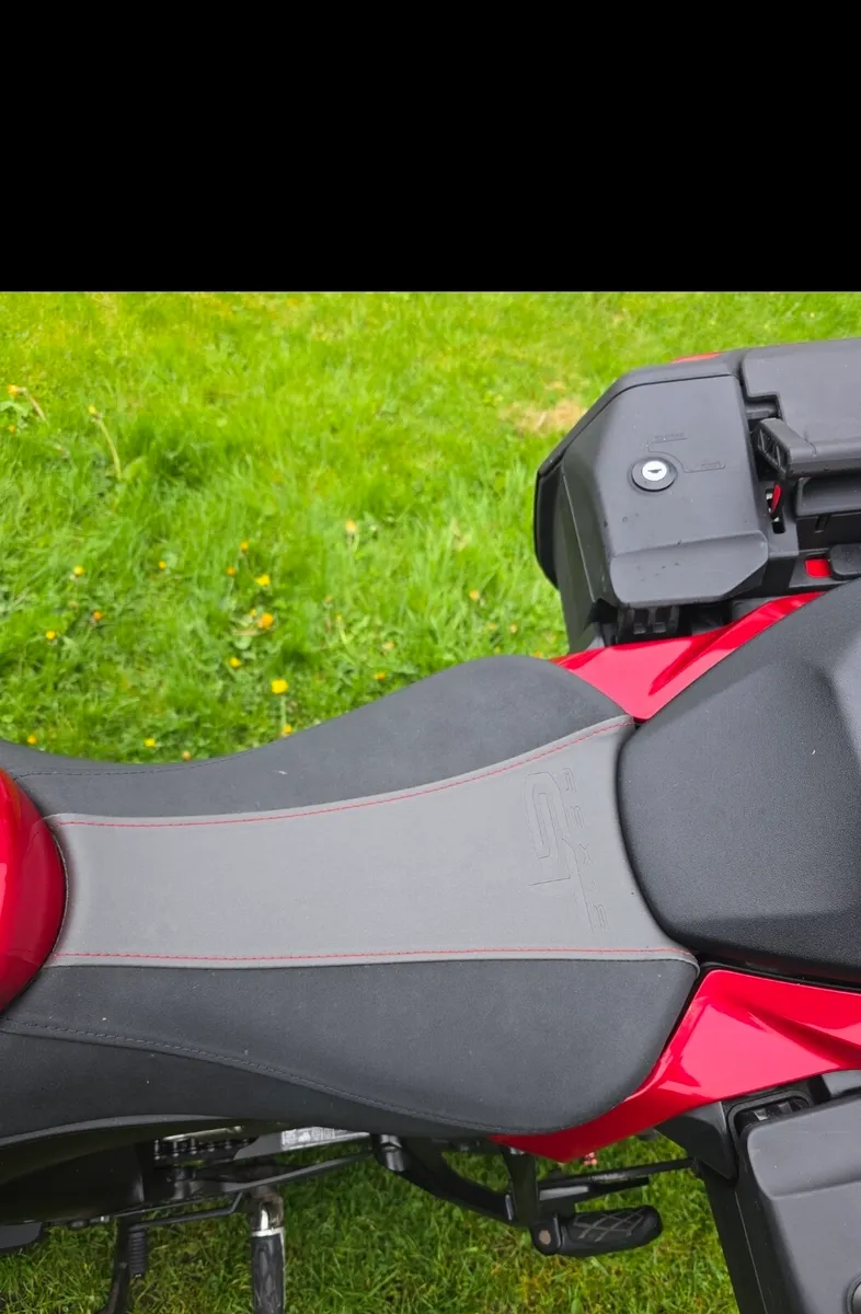 Suzuki GSX S GT 1000 - Image 4