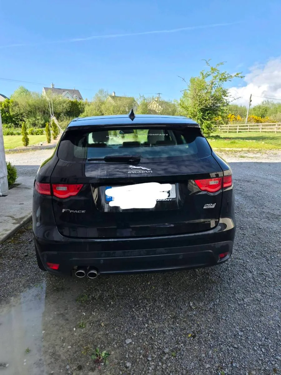 Jaguar F Pace 2016 - Image 3