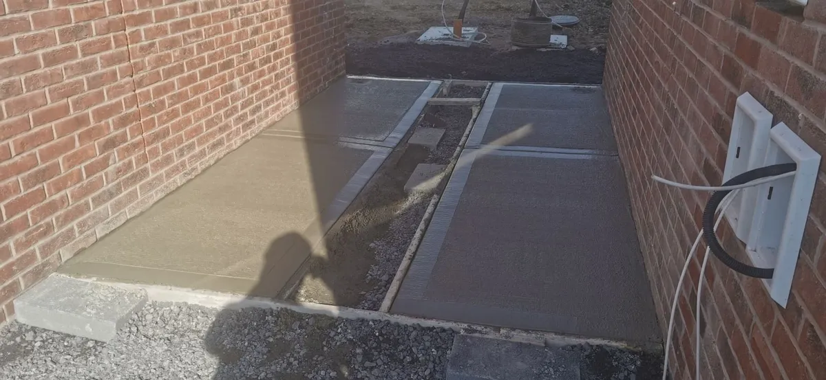 Tradesmen - Image 1