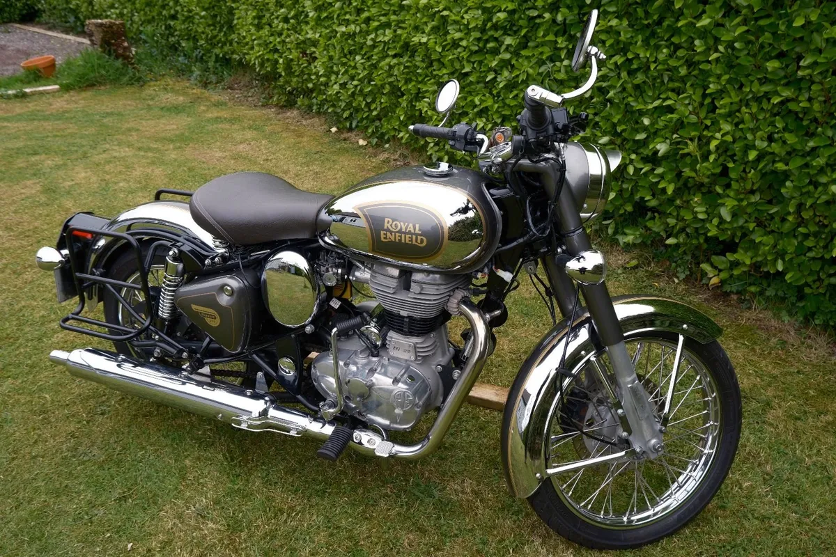 Royal Enfield Classic 500  Graphite Chrome - Image 1
