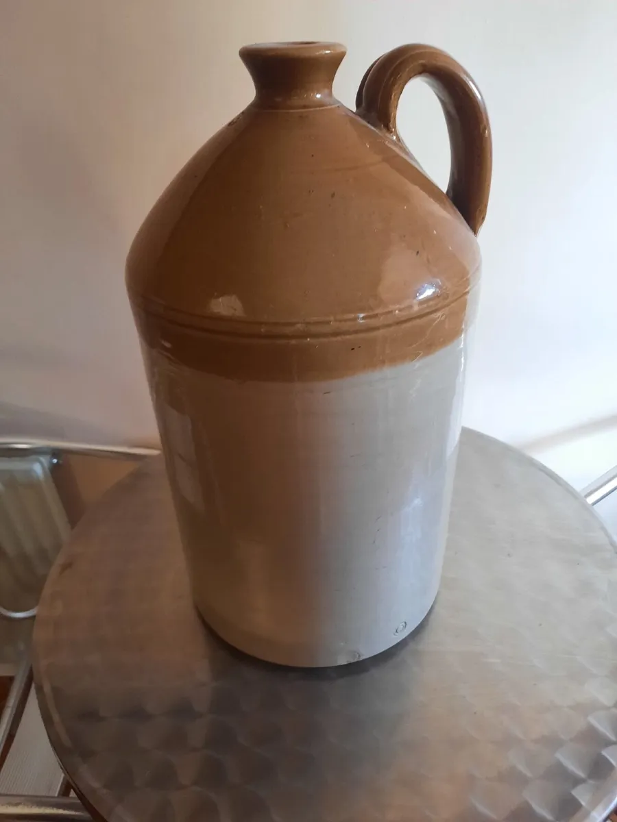 Large antique stoneware croc - Image 3