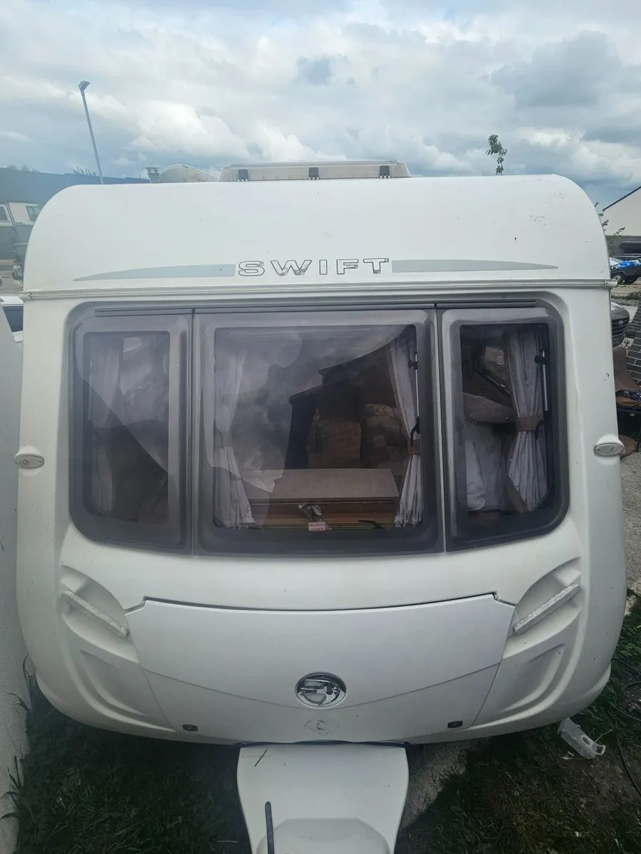 Caravan - Image 1