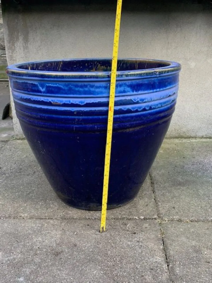 Blue ceramic pot - Image 1