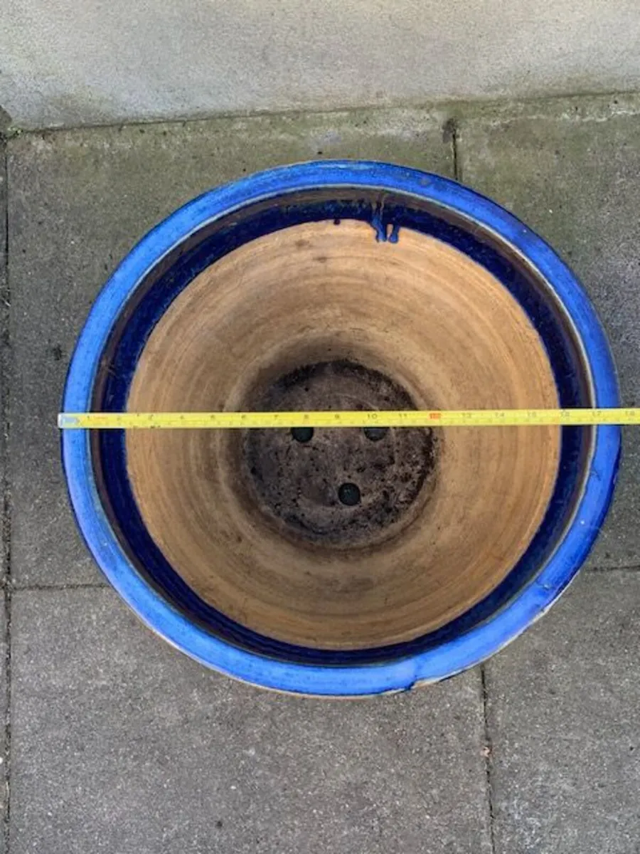 Blue ceramic pot - Image 2