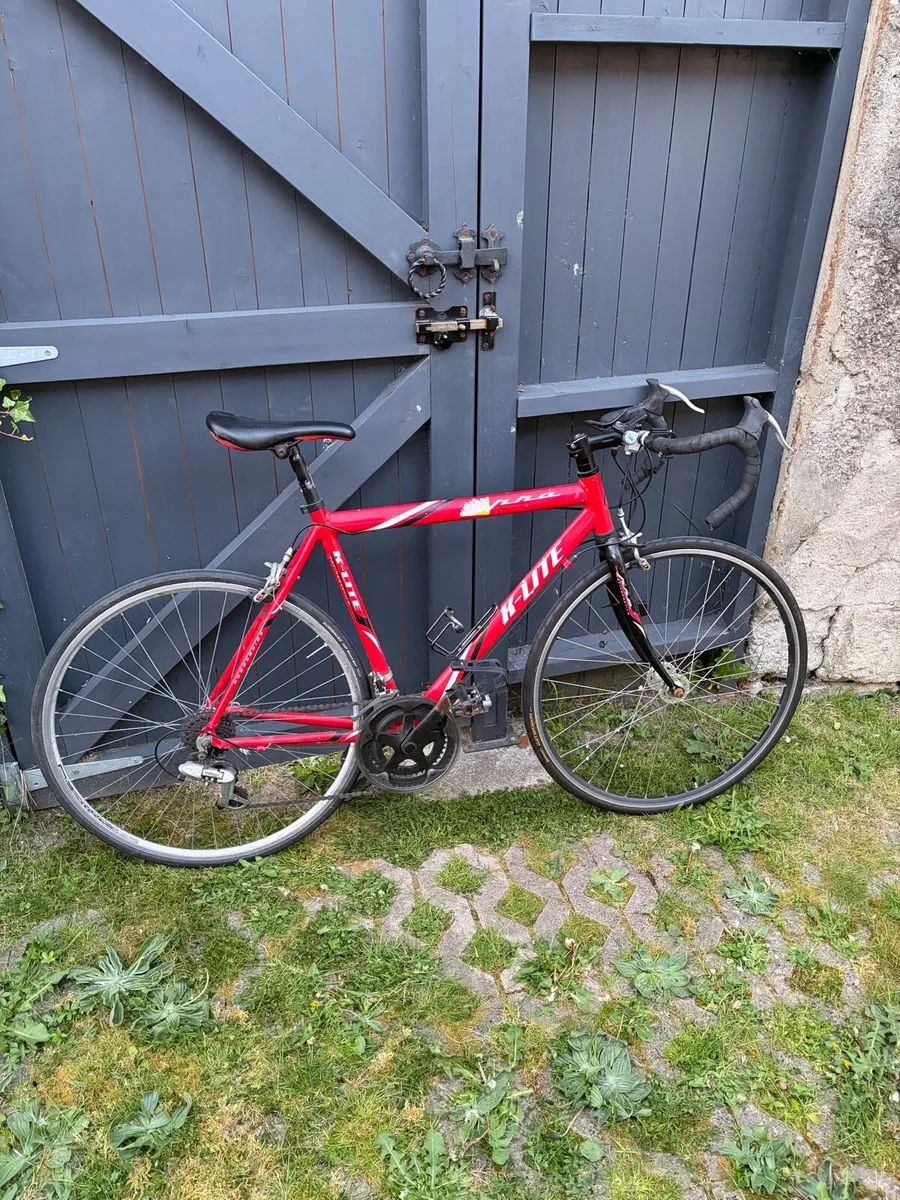 Road bicycle - Image 1